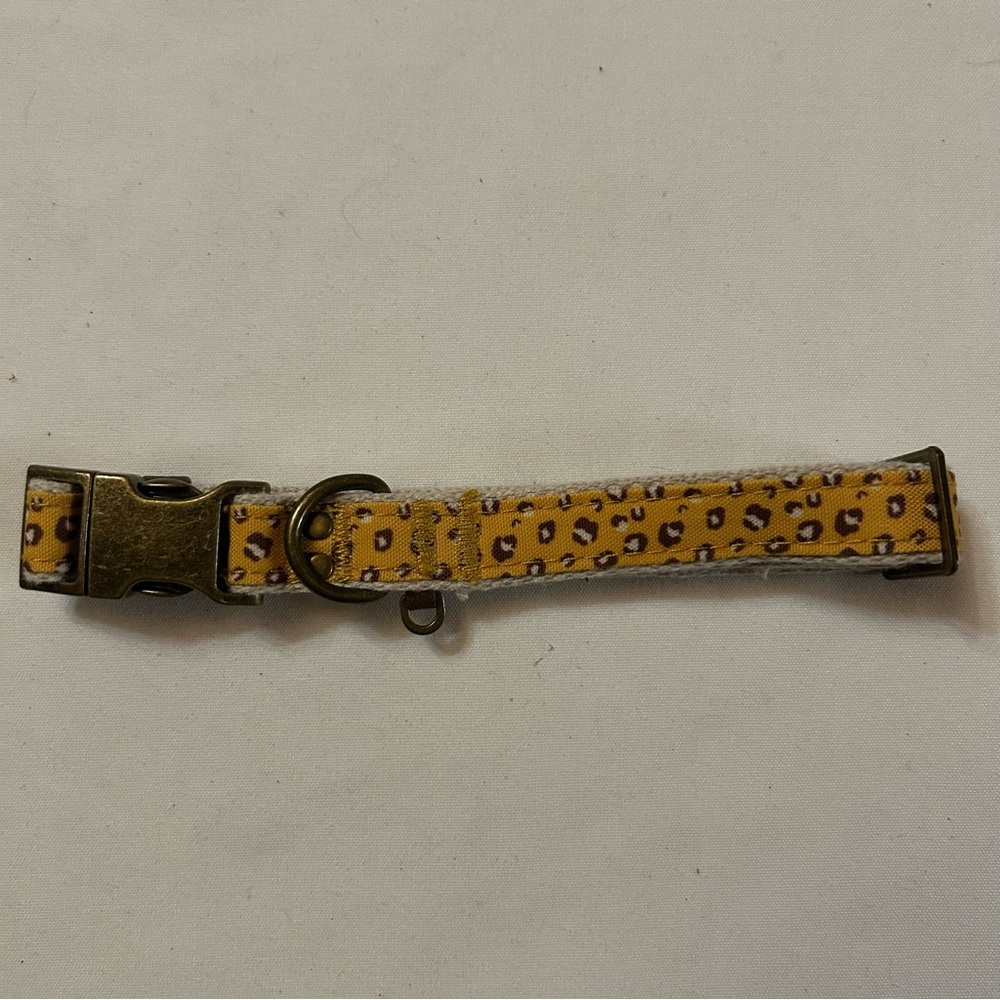 Medium Cheetah Print Dog Collar